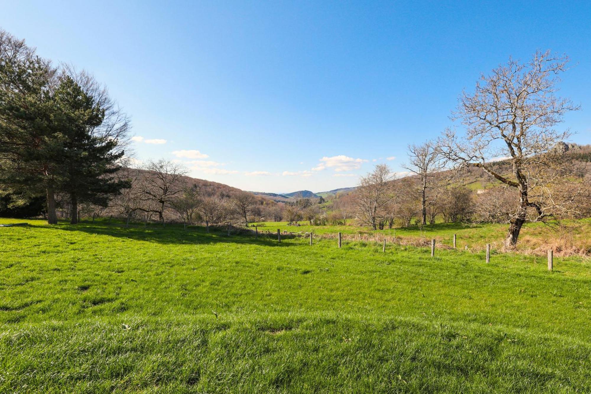 Villa De Luxe, Nichee Dans Les Montagnes Lavoine Luaran gambar